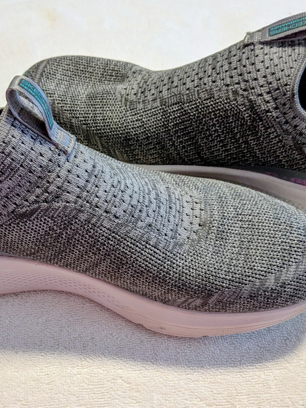 Skechers slip athletic